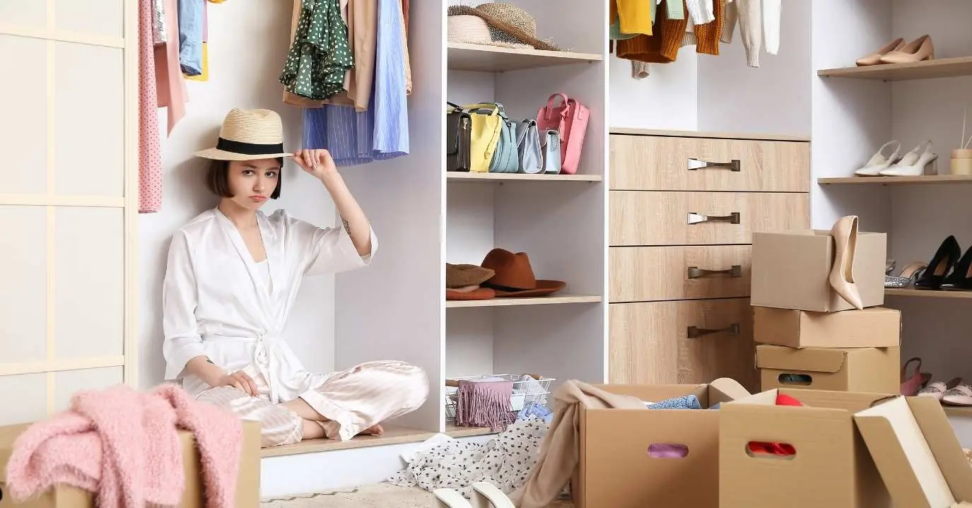 organize your closet for winter