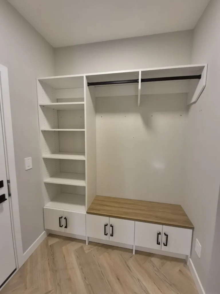 Entry bench with shelving in the Edmonton area, after Famille Closets installation