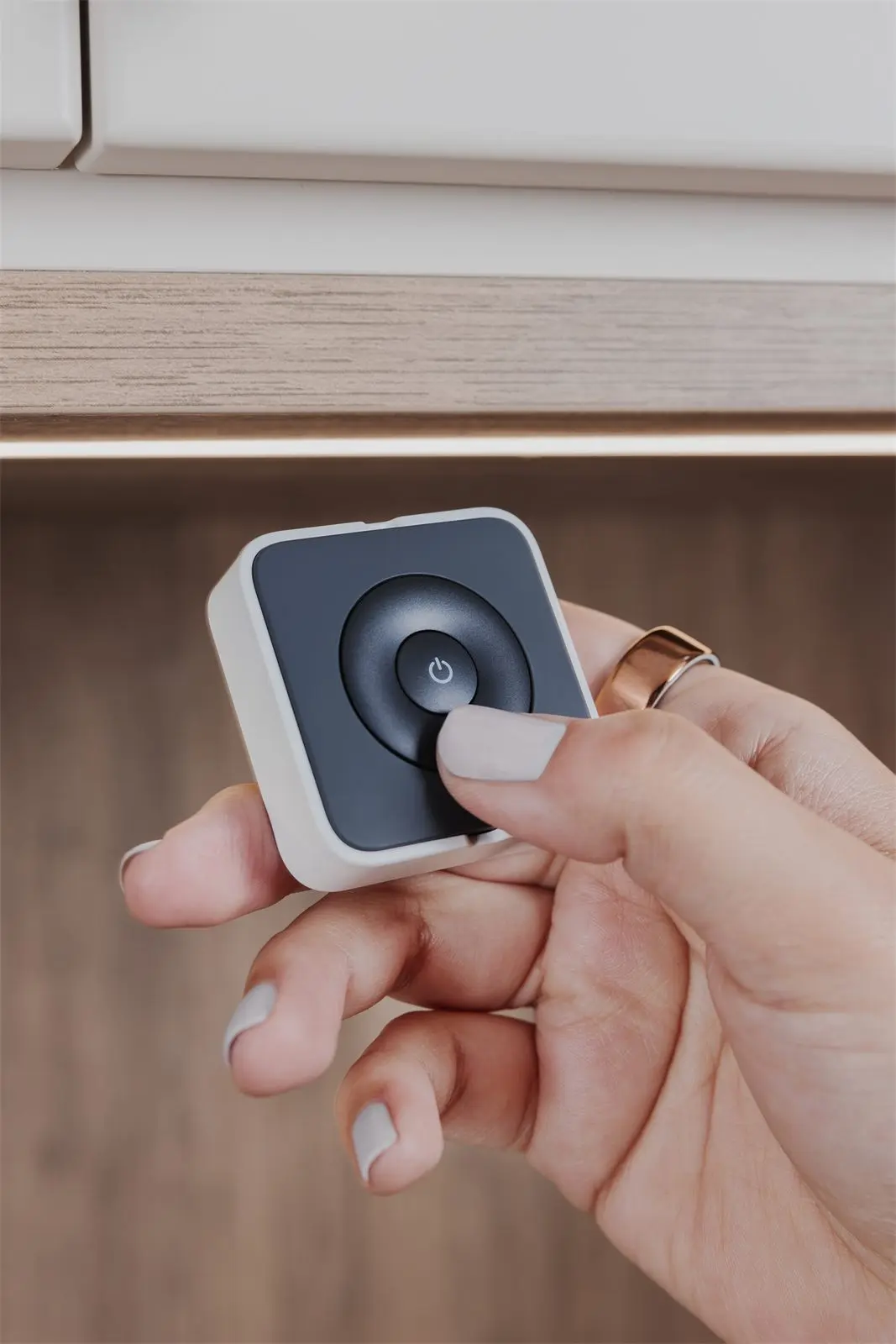 Remote control for integrated wardrobe lighting by Famille Closets